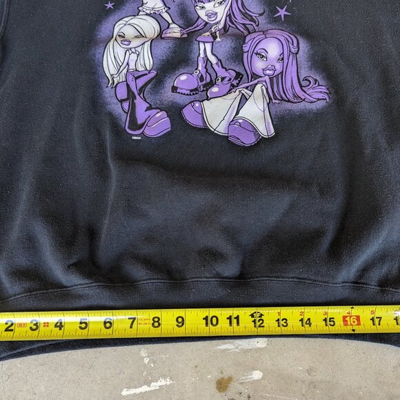 Bratz Dolls Y2K Black Crewneck Pullover Oversized Graphic Sweatshirt - Picture 11 of 11